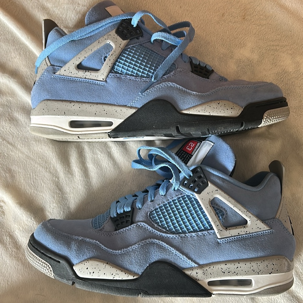 Air Jordan 4 Retro “University Blue” UNC Size 11 SKU CT8527-400 - Picture 2 of 10